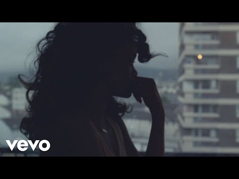 We Found Love – Rihanna ft. Calvin Harris Official Complete Video VEVO